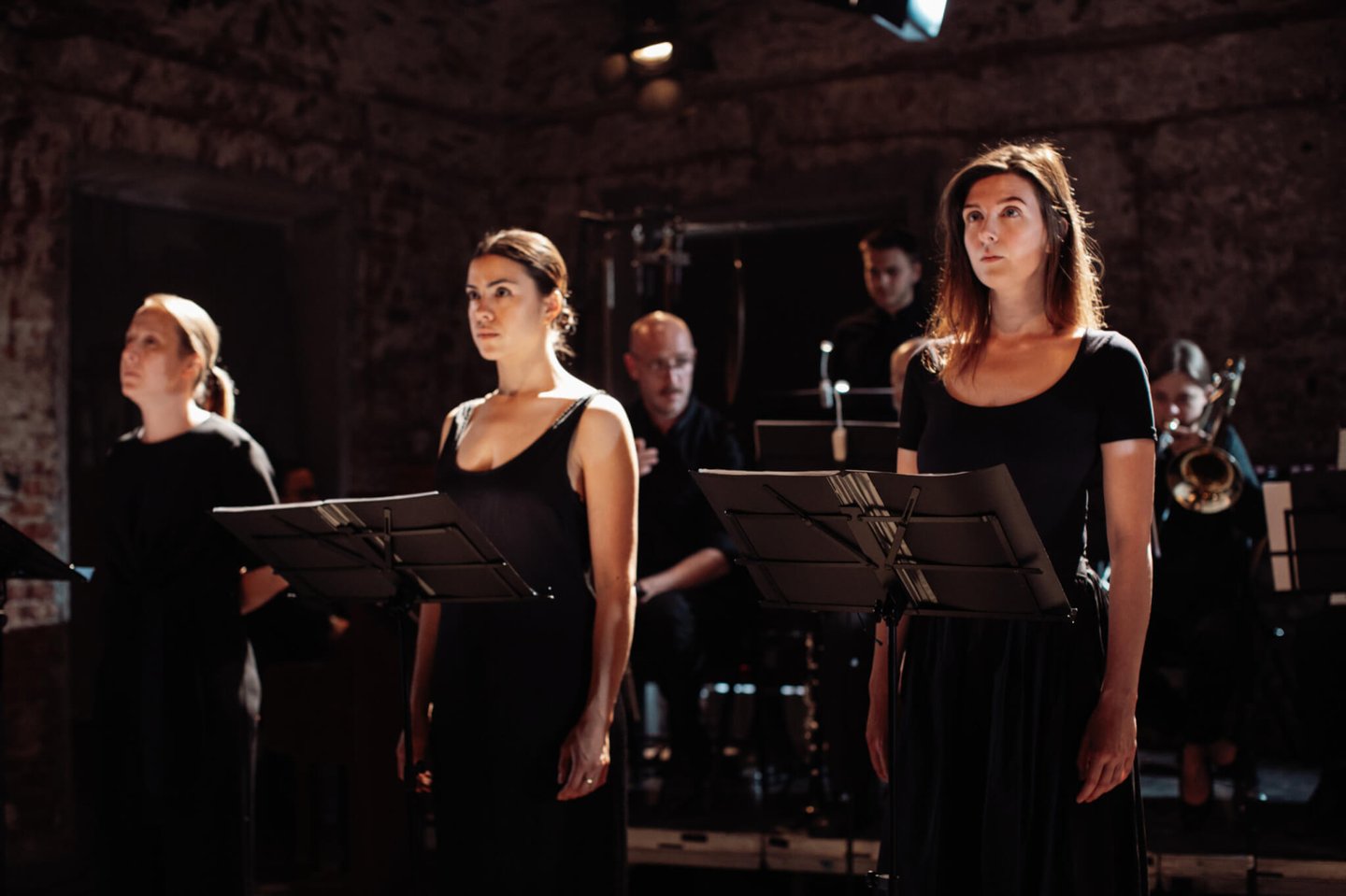 VILA Host: BodyVoiceBand – Láska, vzdor a smrt